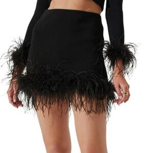 NWT ASTR THE LABEL - Keily black feather trim skirt - Size Small